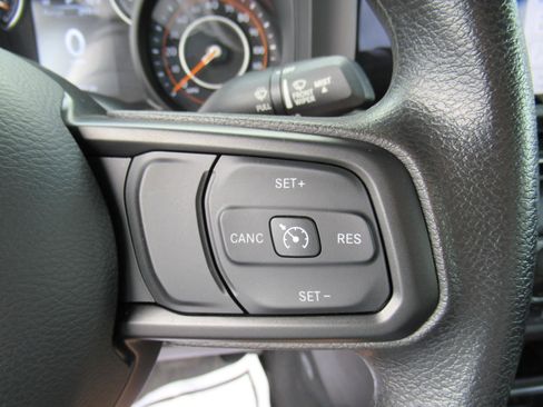 Used 2024 Jeep Gladiator Sport AWD/4WD image 23