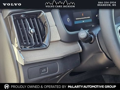 Certified 2026 Volvo XC90 B6 Plus w/ Protection Package Premier AWD/4WD image 20