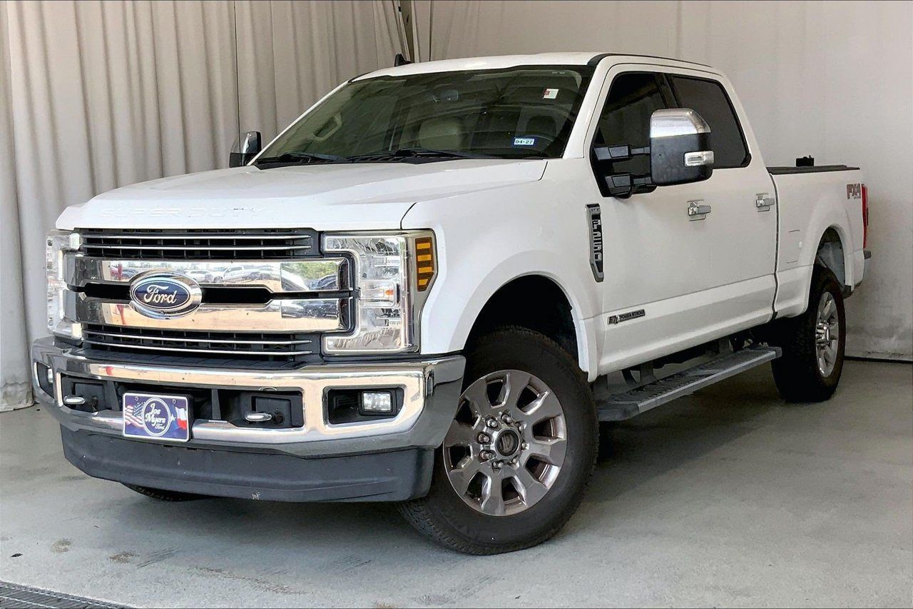Used 2019 Ford F250 Lariat w/ Chrome Package AWD/4WD image 2