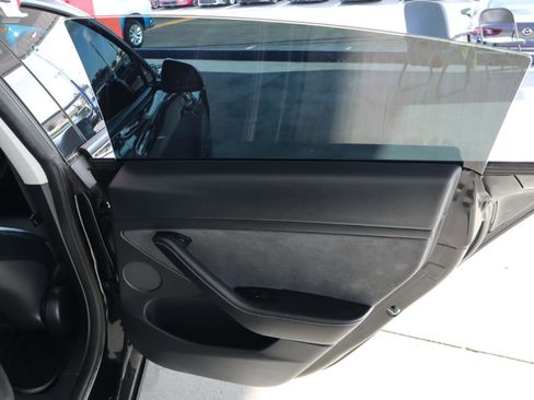 Used 2023 Tesla Model 3 Standard Range image 30