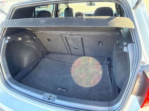 Used 2017 Volkswagen GTI SE image 13