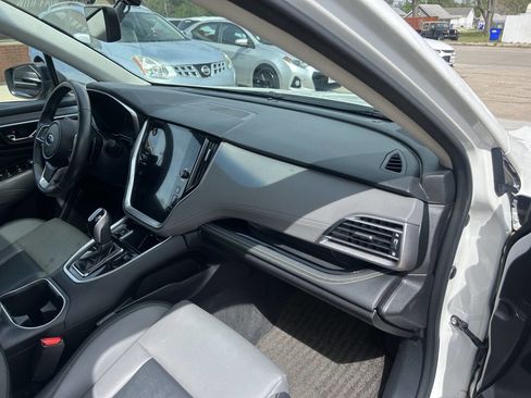 Used 2020 Subaru Outback Onyx Edition XT AWD/4WD image 29
