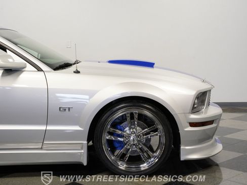 Used 2007 Ford Mustang GT RWD image 31