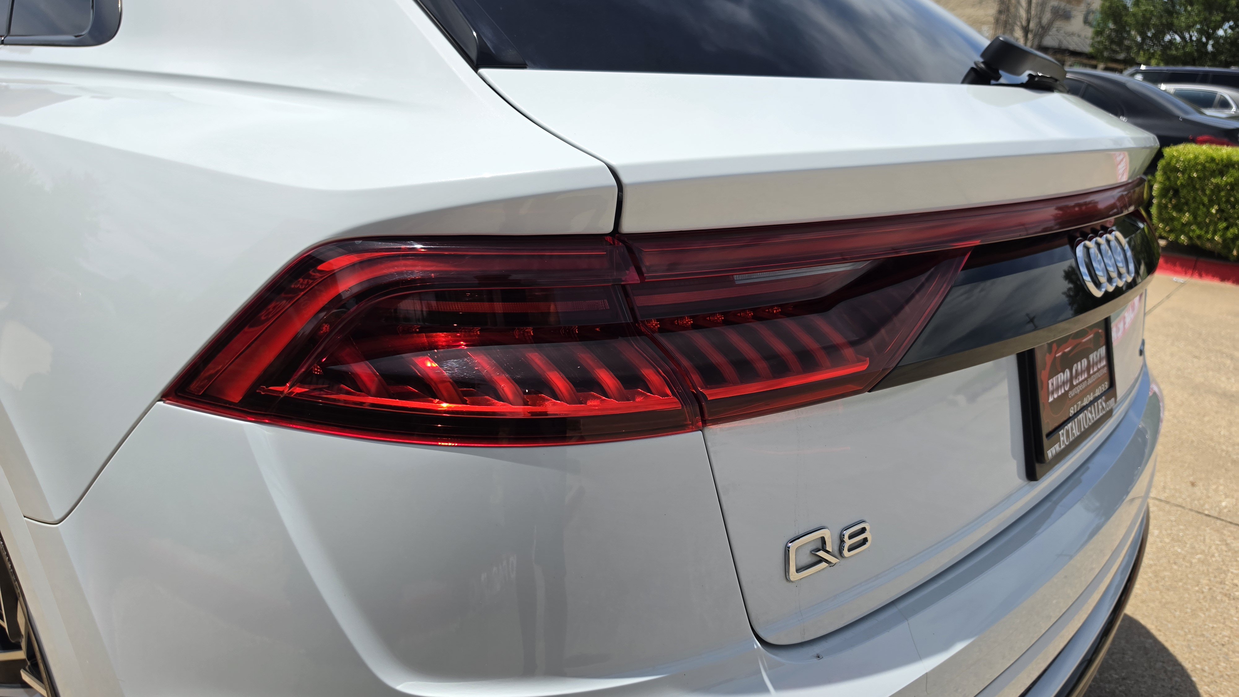 Used 2019 Audi Q8 Prestige w/ Luxury Package AWD/4WD image 10