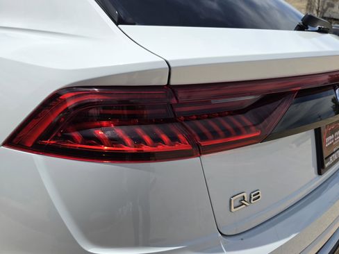 Used 2019 Audi Q8 Prestige w/ Luxury Package AWD/4WD image 10