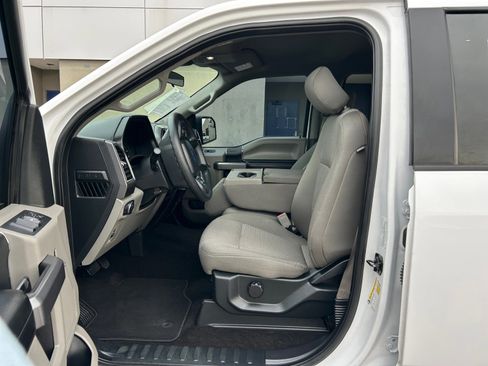 Used 2019 Ford F150 XLT image 13