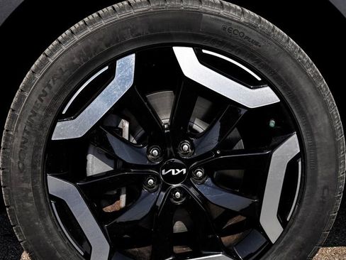 Used 2024 Kia Telluride EX w/ EX Captain's Chair Package image 22