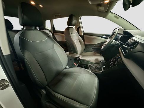 Used 2023 Volkswagen Taos SE image 27