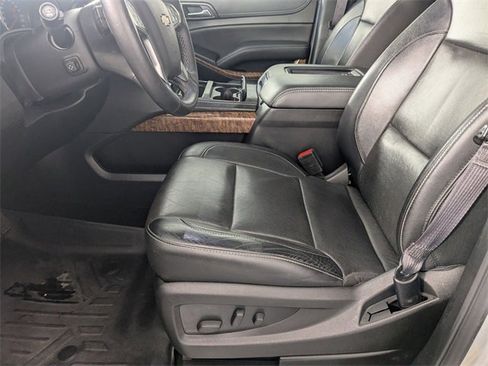 Used 2017 Chevrolet Suburban Premier image 14