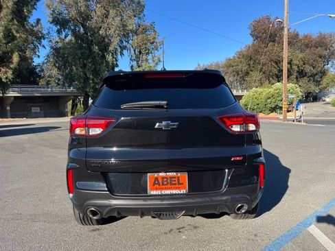 Used 2023 Chevrolet TrailBlazer RS w/ Sun and Liftgate Package AWD/4WD image 9