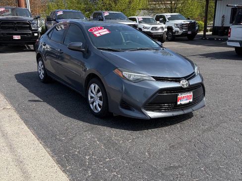 Used 2017 Toyota Corolla LE w/ Carpet Mat Package (TMS) FWD image 7
