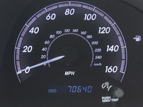 Used 2012 Toyota Avalon Limited FWD image 4