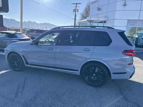 Used 2023 BMW X7 xDrive40i w/ M Sport Package image 7