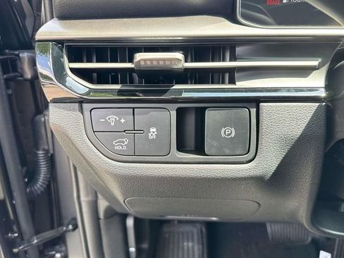 New 2026 Kia Sportage SX FWD image 24