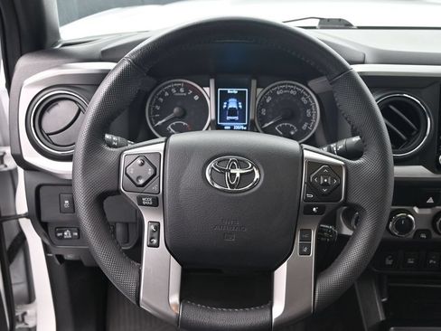 Used 2023 Toyota Tacoma Limited AWD/4WD image 23