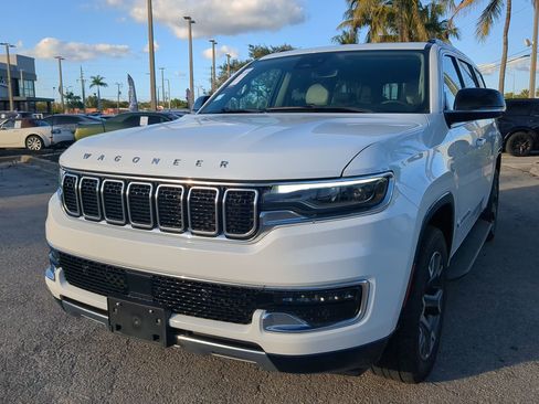 Used 2024 Jeep Wagoneer Series III image 9