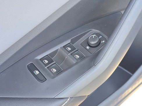 New 2026 Volkswagen Jetta SE FWD image 26