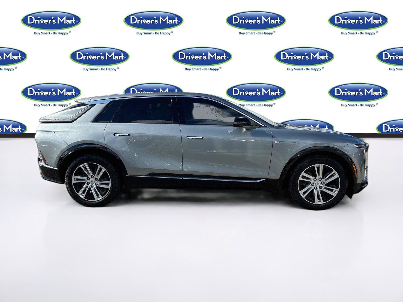 Used 2024 Cadillac Lyriq Tech RWD image 8