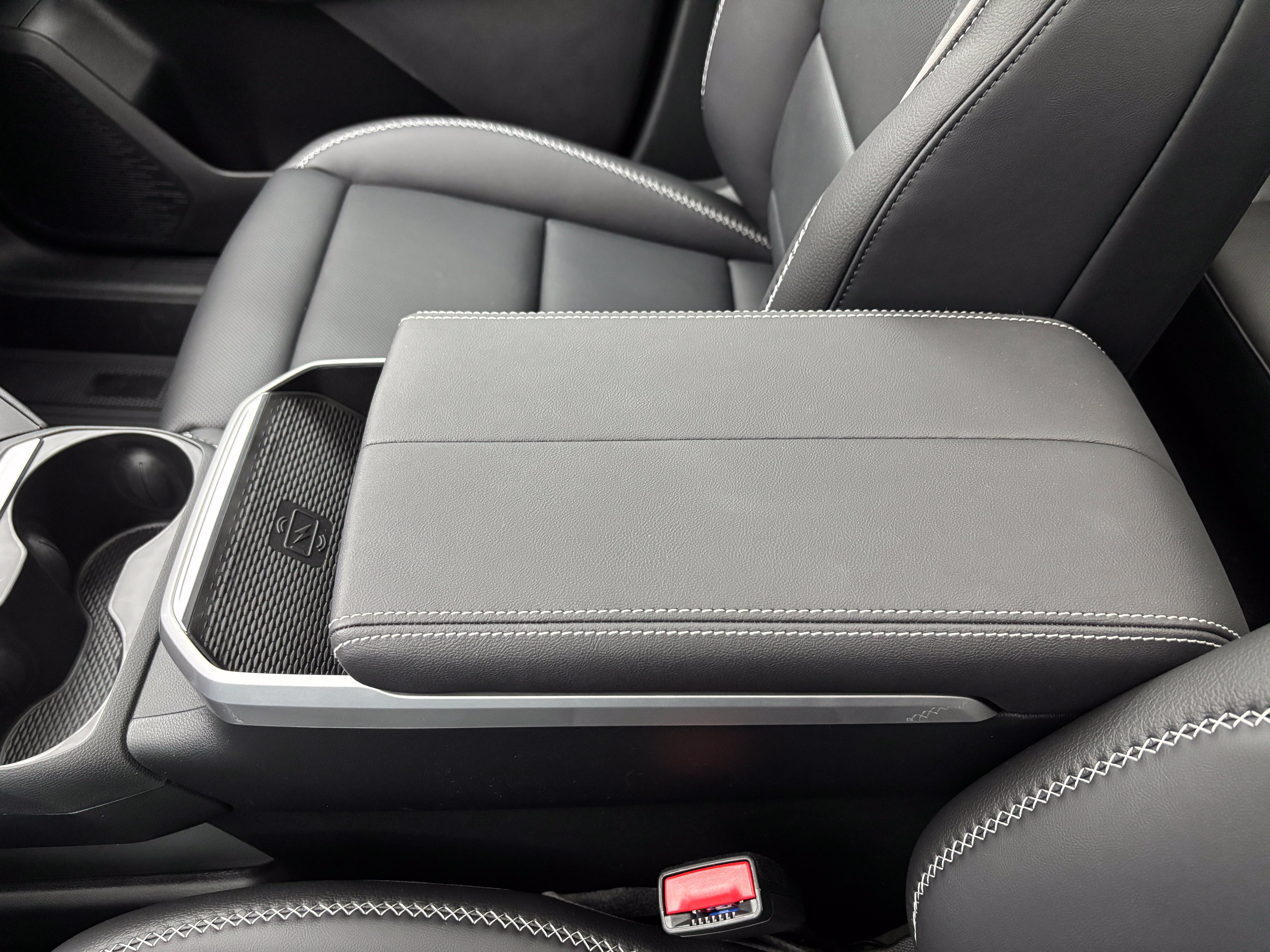 New 2027 GMC Terrain Denali w/ LPO, Floor Liner Package AWD/4WD image 32