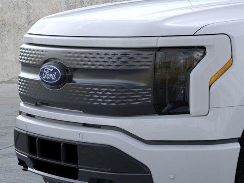 New 2025 Ford F150 Lightning Flash AWD/4WD image 17
