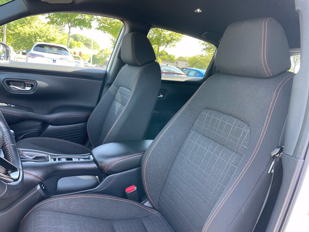 Certified 2025 Honda HR-V Sport image 25