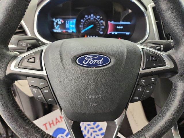 Used 2020 Ford Edge Titanium w/ Class II Trailer Tow Package AWD/4WD image 16