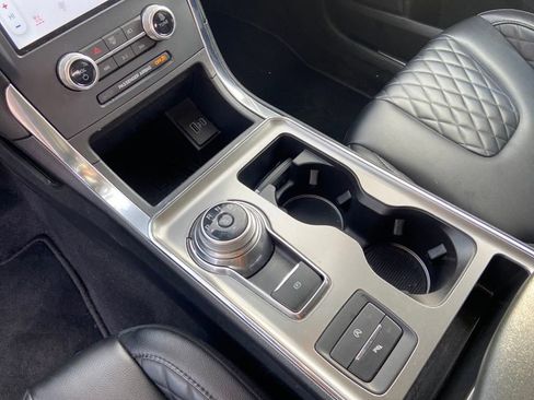 Used 2023 Ford Edge Titanium image 28