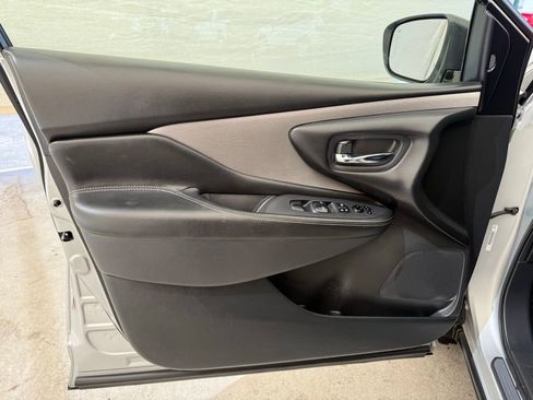 Used 2020 Nissan Murano SV image 24