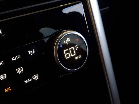 New 2026 Land Rover Discovery Limited Edition image 24