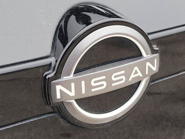 Certified 2024 Nissan Pathfinder Platinum w/ Cargo Package FWD image 8