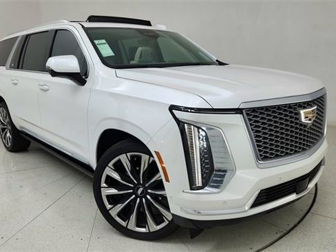 Used 2025 Cadillac Escalade ESV Premium Luxury Platinum image 93