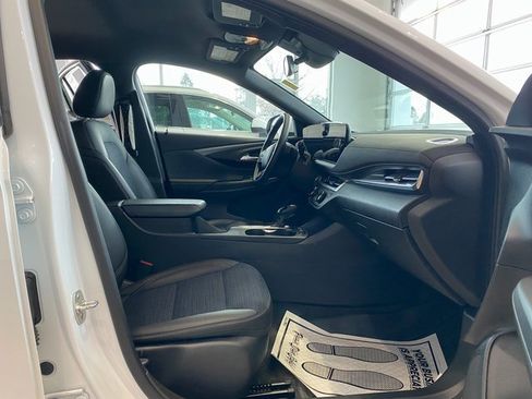 Used 2024 Buick Envista Preferred w/ Convenience I Package image 16