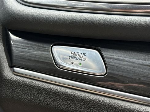 Used 2024 Buick Enclave Premium image 28