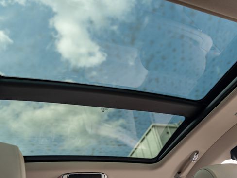 Used 2010 Rolls-Royce Ghost RWD image 64