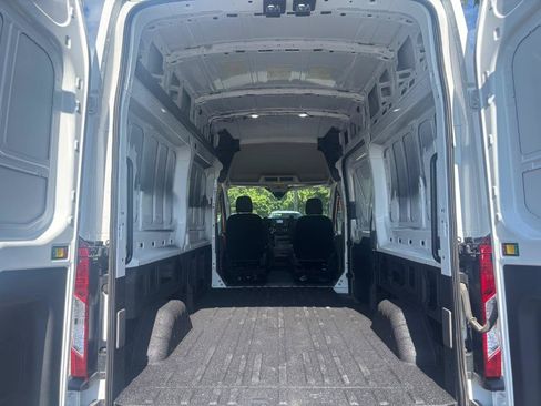 Used 2023 Ford Transit 250 148 High Roof RWD image 19