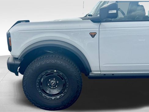 New 2025 Ford Bronco Badlands AWD/4WD image 13