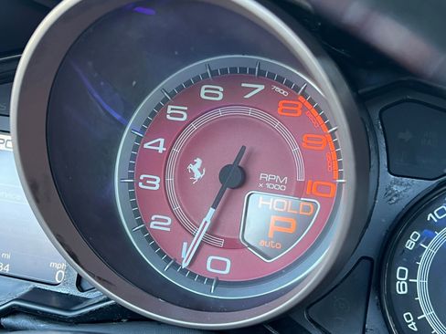 Used 2010 Ferrari California RWD image 24