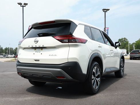 Used 2023 Nissan Rogue SV AWD/4WD image 6