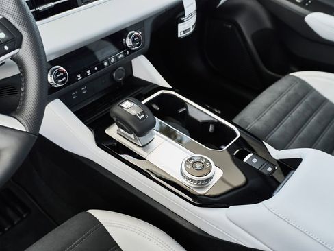New 2026 Mitsubishi Outlander SE FWD image 22