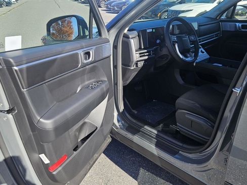 New 2026 Hyundai Santa Fe SE image 9