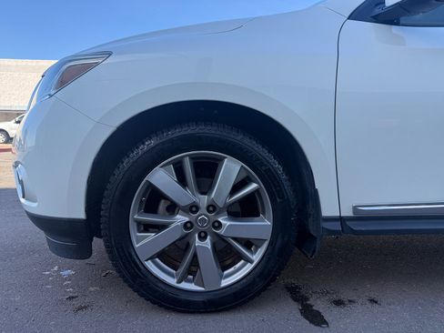 Used 2016 Nissan Pathfinder Platinum image 10