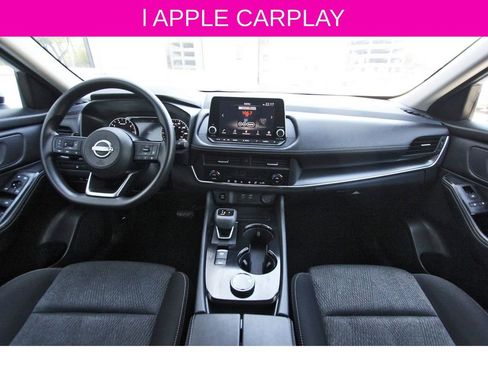 Used 2024 Nissan Rogue SV image 10