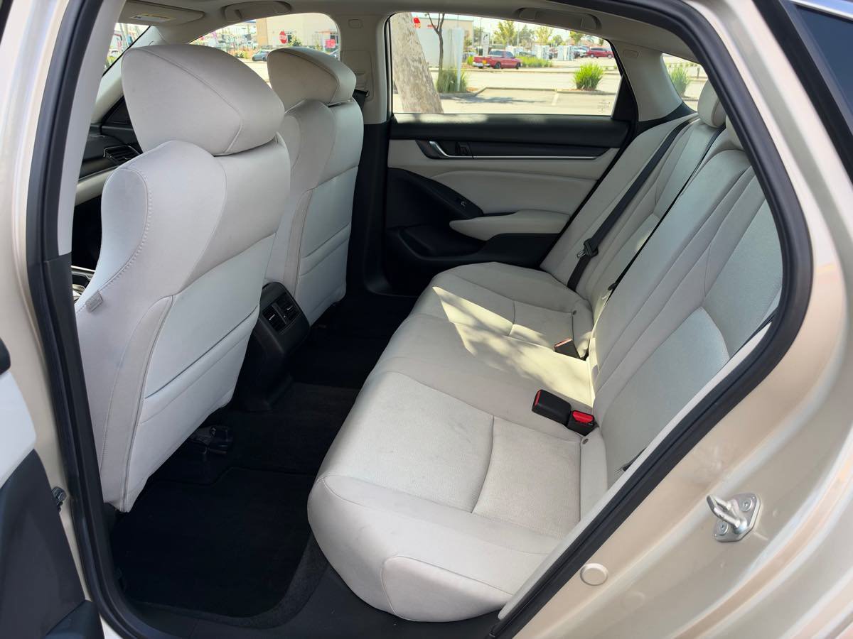 Used 2018 Honda Accord EX image 23