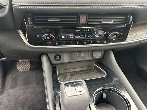 Used 2024 Nissan Rogue Platinum w/ Platinum Premium Package AWD/4WD image 23