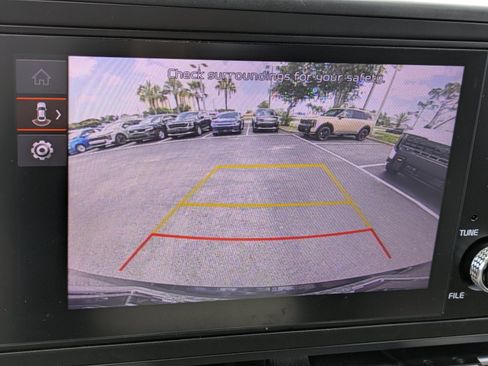 Certified 2024 Kia Carnival LX FWD image 24