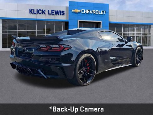 Used 2026 Chevrolet Corvette Z06 RWD image 8