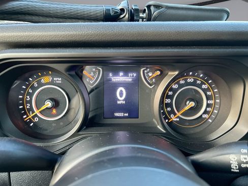 Used 2024 Jeep Wrangler Unlimited Sport AWD/4WD image 18