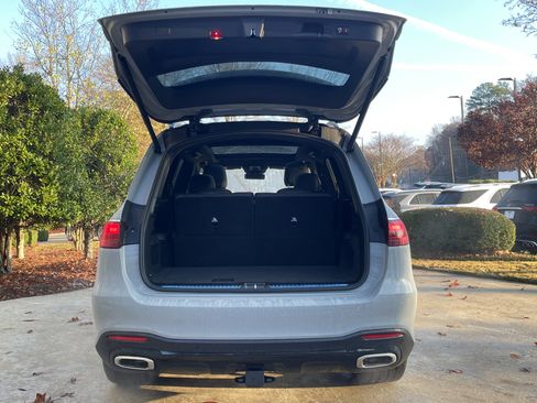 Certified 2024 Mercedes-Benz GLS 580 4MATIC image 9