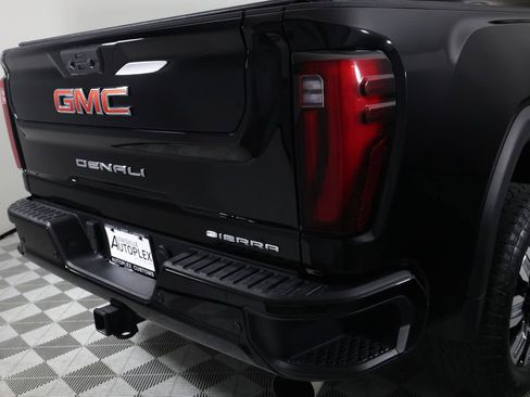Used 2024 GMC Sierra 2500 Denali w/ Denali Reserve Package AWD/4WD image 61