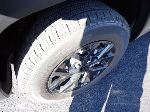 New 2025 Jeep Grand Cherokee L Altitude image 9